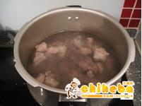 清炖白萝卜牛腩汤的做法 步骤2